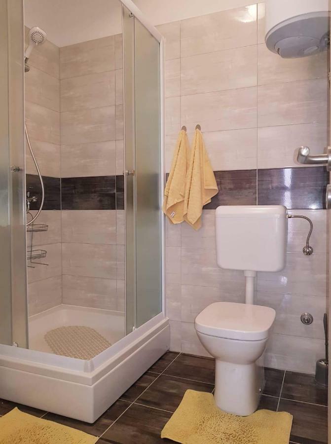 Apartmani Luce I Miho Нін Екстер'єр фото